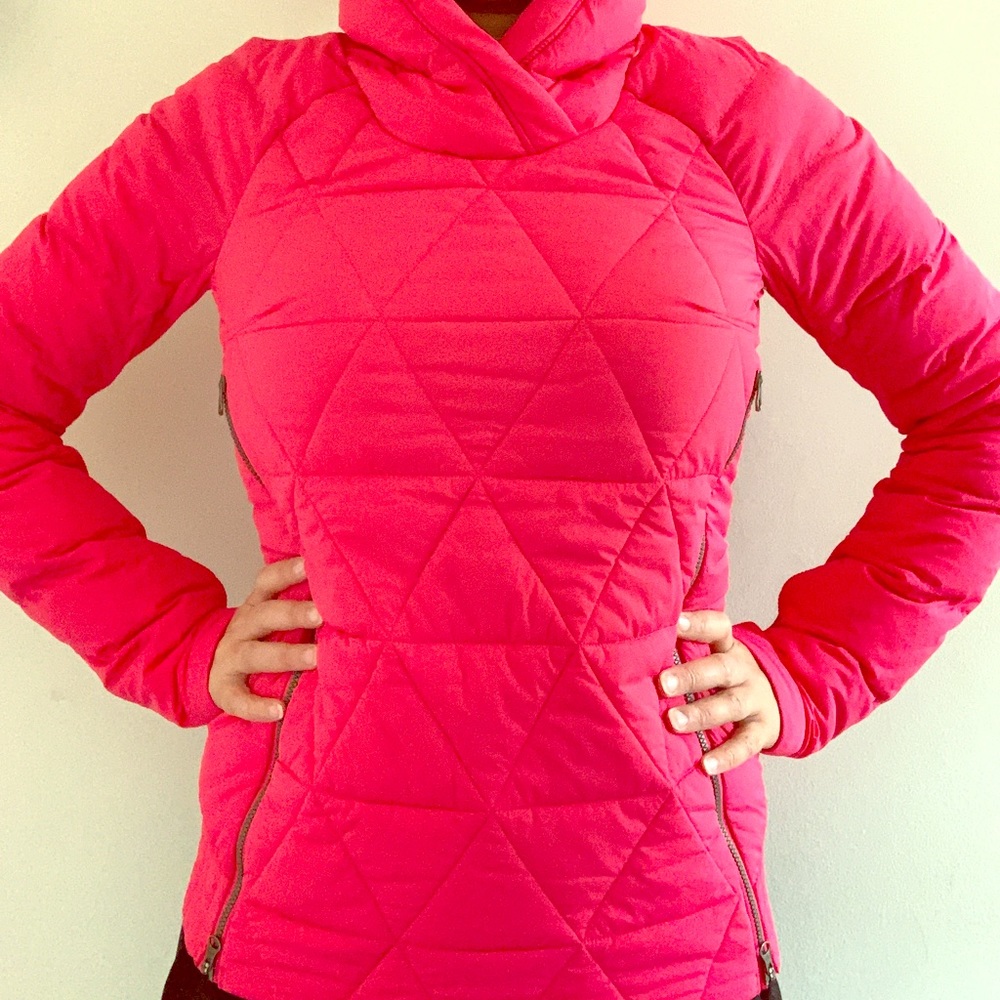 Lulu Lemon ‘Fluffed Up’ goose down pull over coat